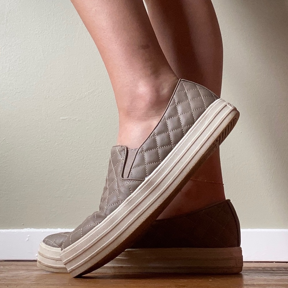 Sketchers Casual Women’s Shoes